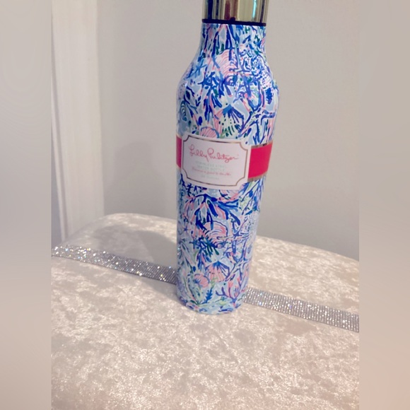 Pretty Lilly Pulitzer new water bottle - Picture 3 of 3